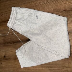 Fabletics Heathered White Sweat set